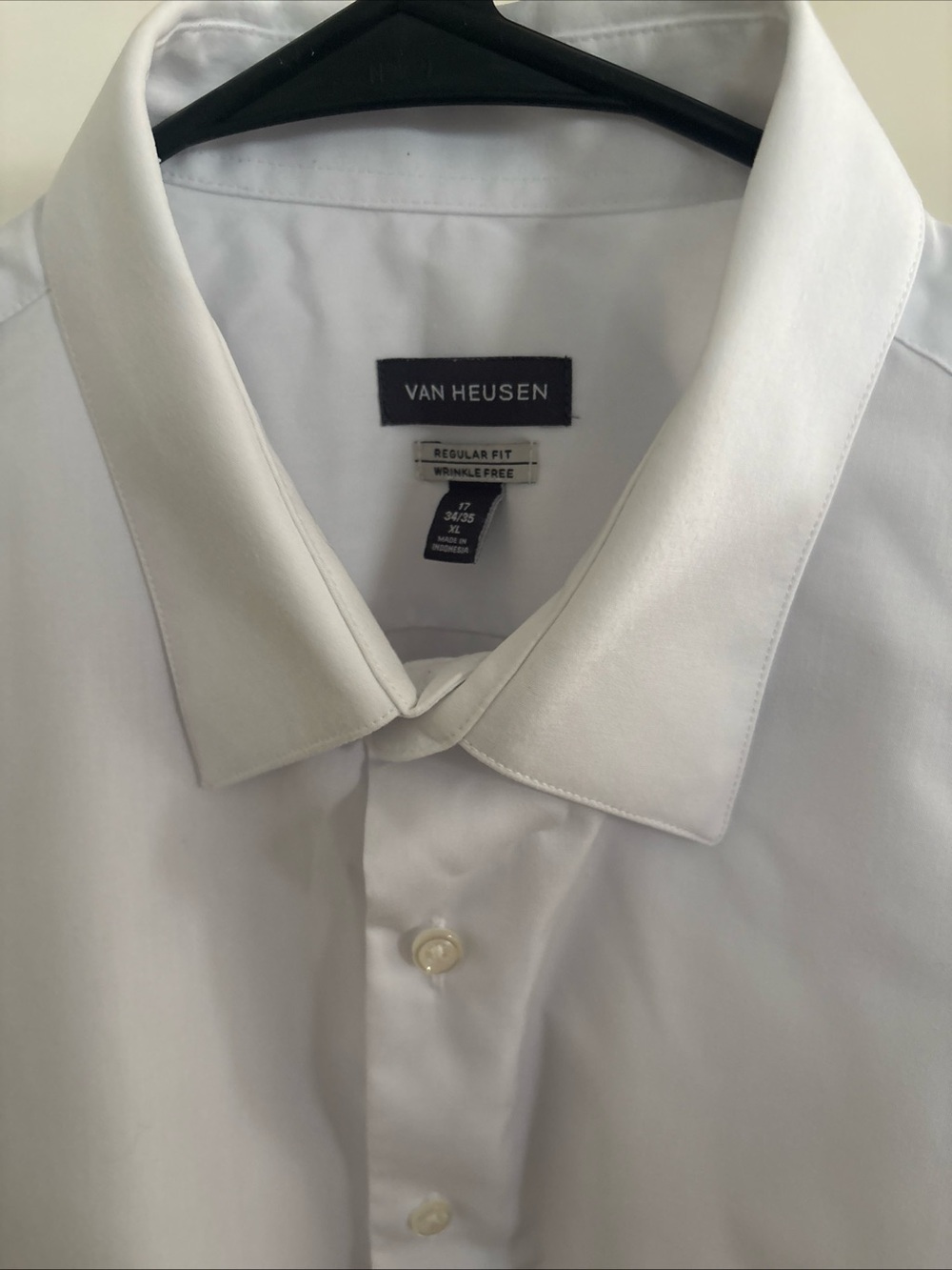 Men's Van Heusen White Dress Shirts Regular Fit Wrinkle Free Lot of 5 Size 17 - Picture 3 of 7